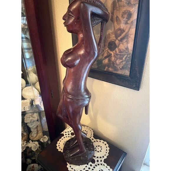 Vintage Hand Carved Wooden African Woman - Picture 6 of 12